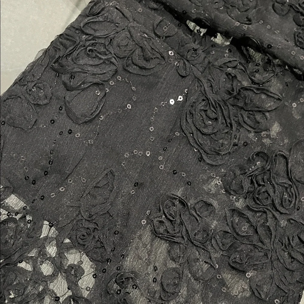 Elegant Black Lace Blazer - Picture 2 of 3